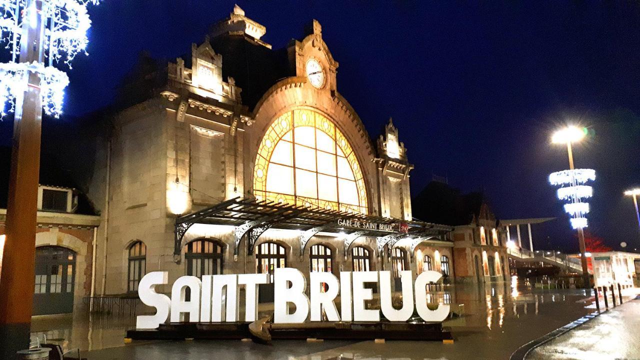 Maison Calme "Entre Terre Et Mer" - Proche Gare - Stationnement - Jardin Saint-Brieuc Buitenkant foto